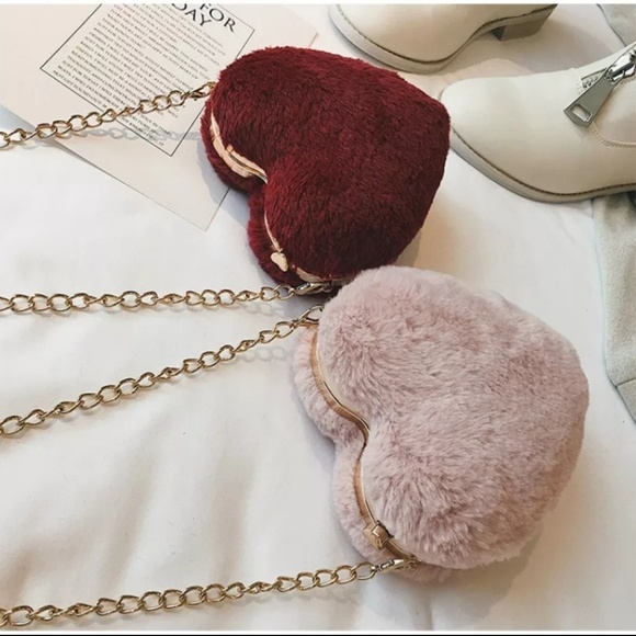 Mini Crossbody Heart Shaped Velvet Clutch Bag Pink - Picture 5 of 8